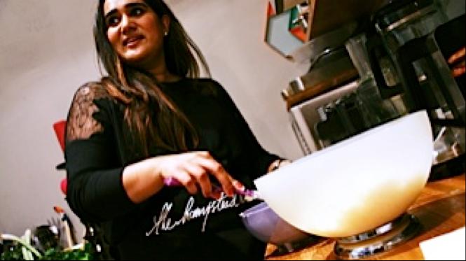 Saima Cooking in black